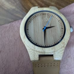 drevene-hodinky-s-kozenym-remencekom