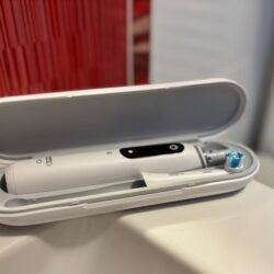 Elektrická zubná kefka Oral-B iO Series 7 v púzdre