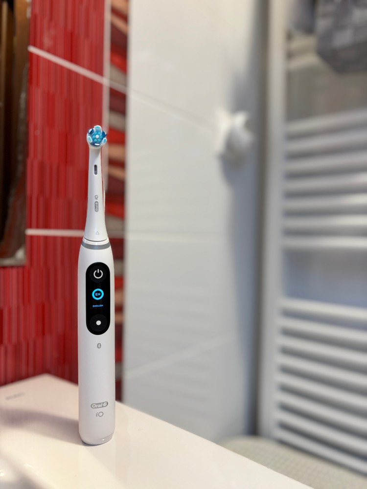 Elektrická zubná kefka Oral-B iO Series 7